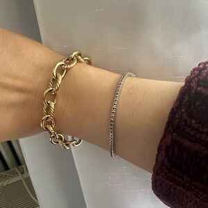Tennis bracelet